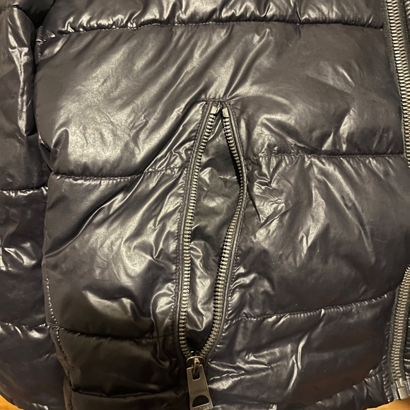 Black Guess Puffer Coat - Picture 5 of 8